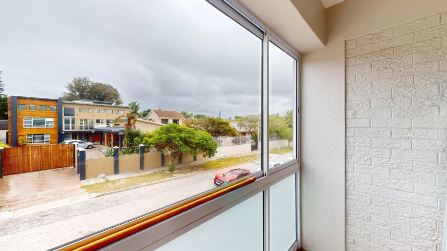 2 Bedroom Property for Sale in Humewood Eastern Cape